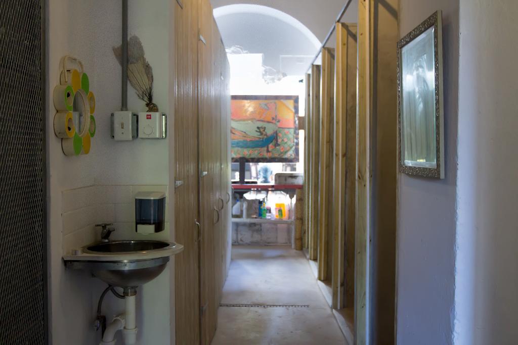Base Hostel Old Сан-Хуан Номер фото